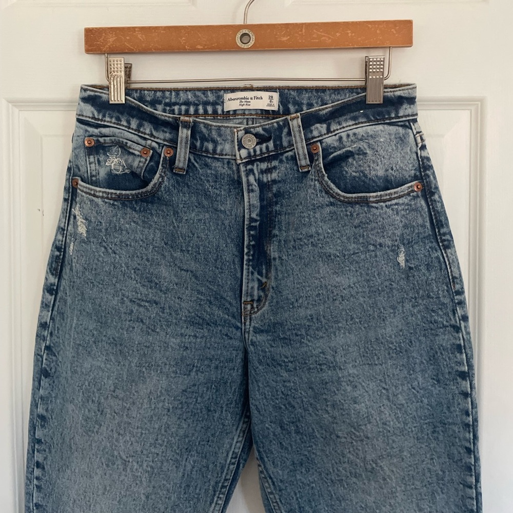 A&F Acid High Rise Mom Jeans - Picture 9 of 15